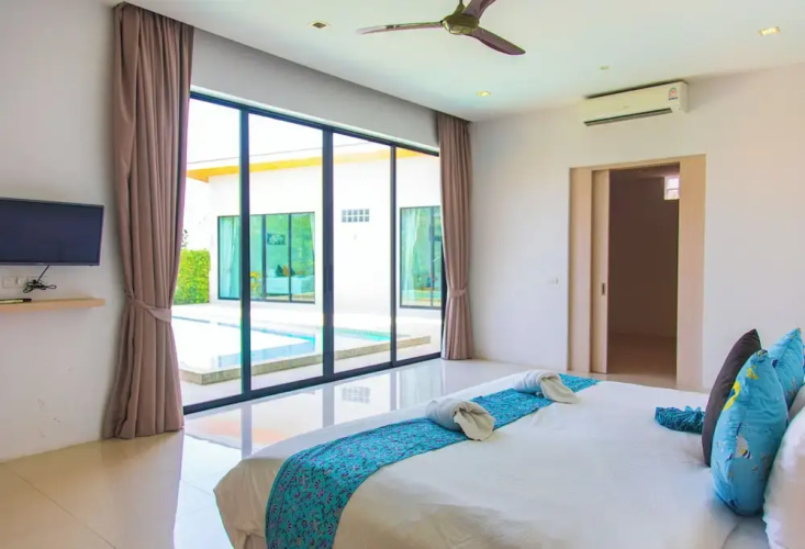 Alhambra Pool Villas & Pool Access Rooms