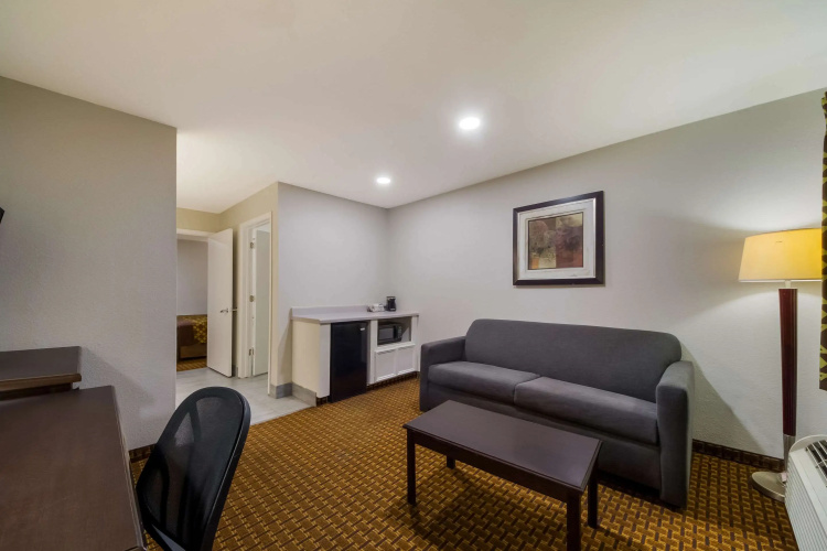 Rodeway Inn & Suites Corpus Christi Northwest