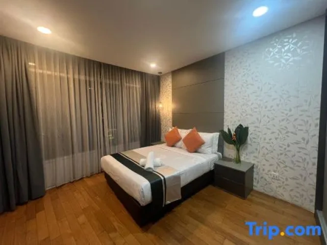 Standard Double room with city view