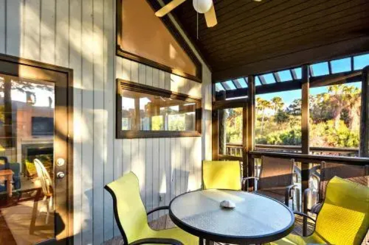 4585 Parkside Villa