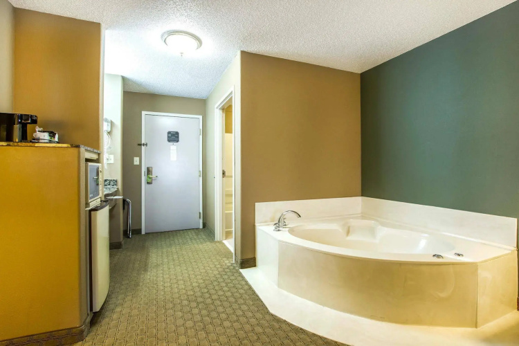 Quality Inn Columbia I-65