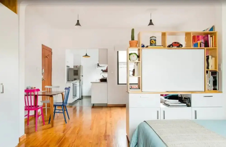 Hip, Colorful Studio with Patio in Roma Norte