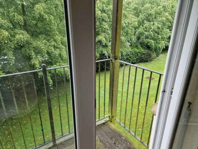 2 Bed Flat - Sleeps 4 - Parking - Wifi