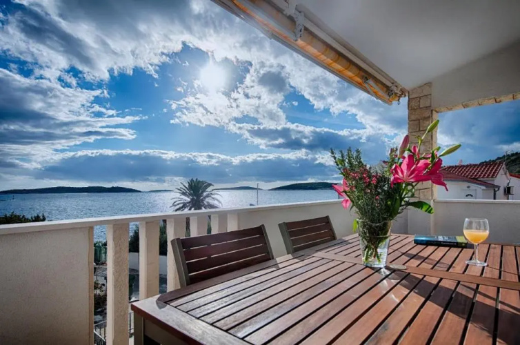 Seafront Suites Maja
