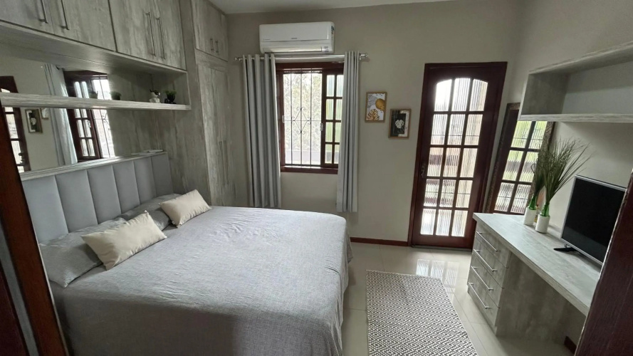 Portinho hause