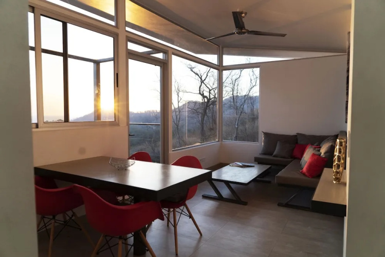 Horizon Lodge