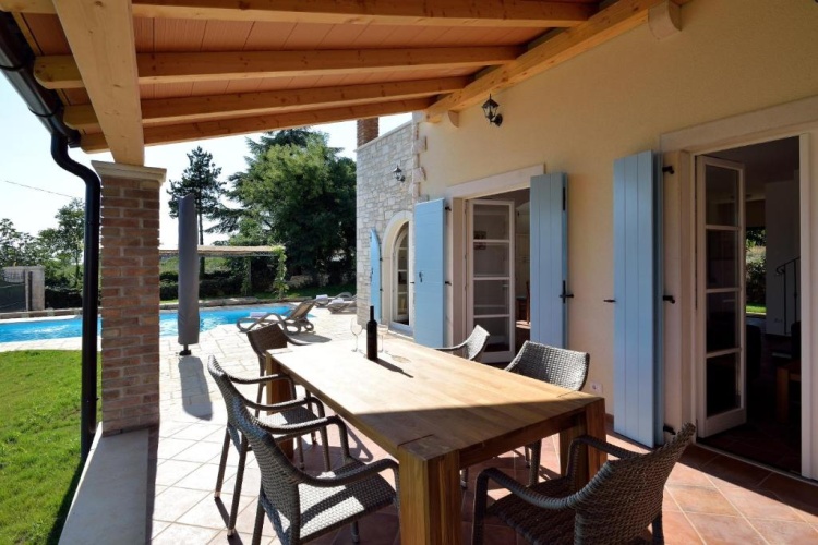 3 Bedrooms Villa