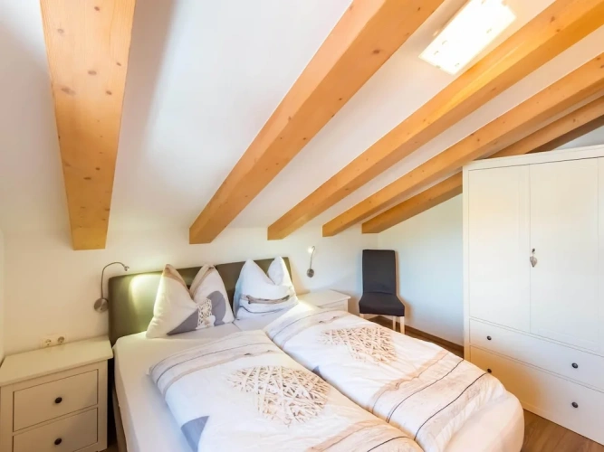 Sextuple Apartment