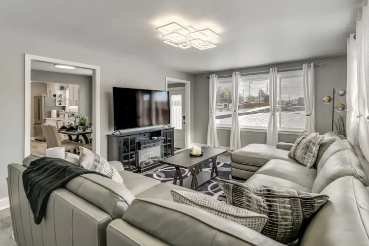 3 Bedrooms Cottage