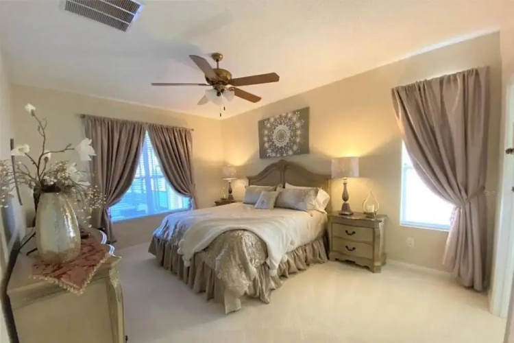 2712 Emerald Island