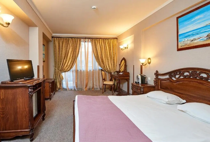 Standard Double room with balcony and with city view