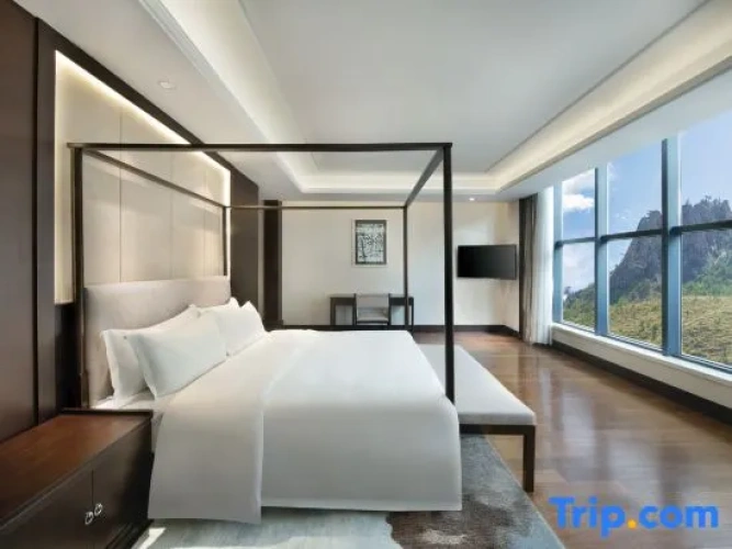 Deluxe Double Suite