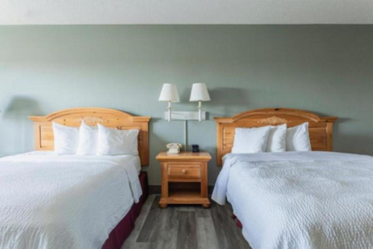 Lancaster Inn and Suites