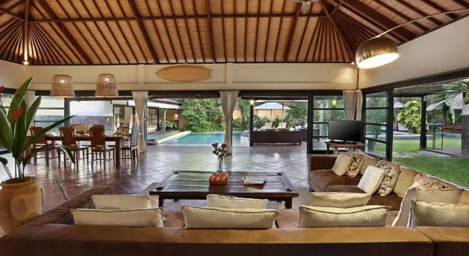 Acacias Villa