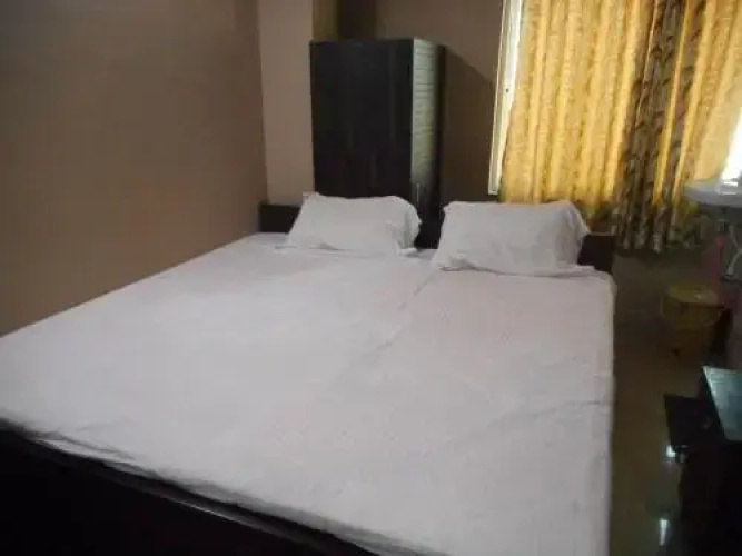 Hotel Utsav Plaza