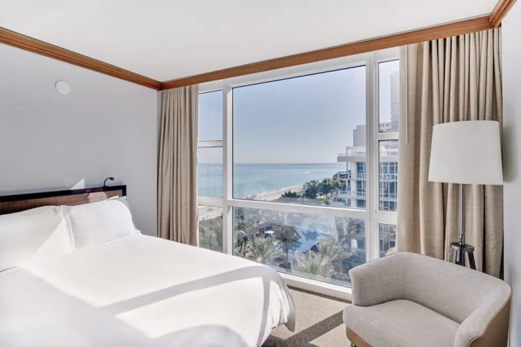 1 Bedroom Luxury Double Apartment with ocean view