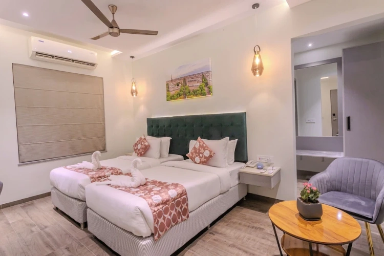 Deluxe Twin room