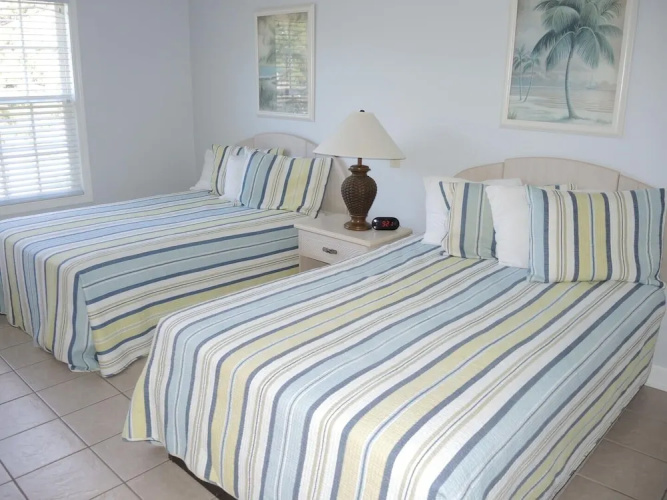 2307m 1 Bedroom Condo by RedAwning