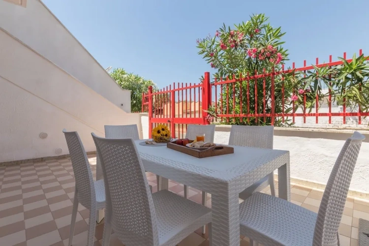 2 Bedrooms Cottage