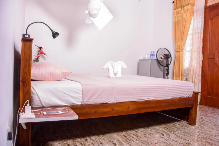 Channa Villa & Tours