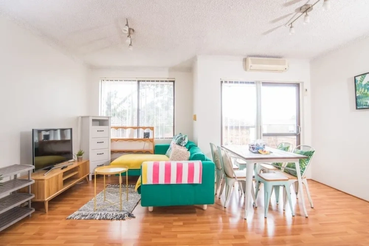 2 Bedrooms Apartment