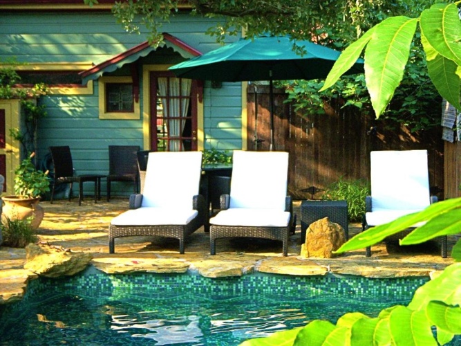 Deluxe Cottage with garden view