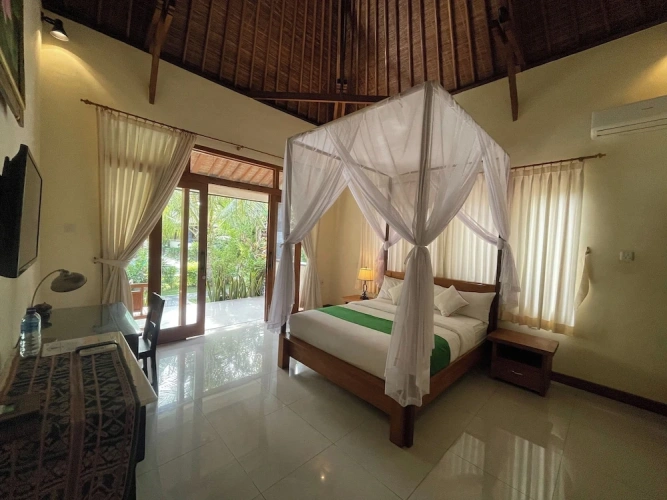 Superior Double room with pool view