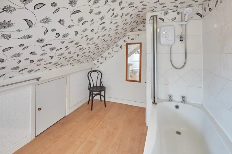 Apartment 4 At Glencoe