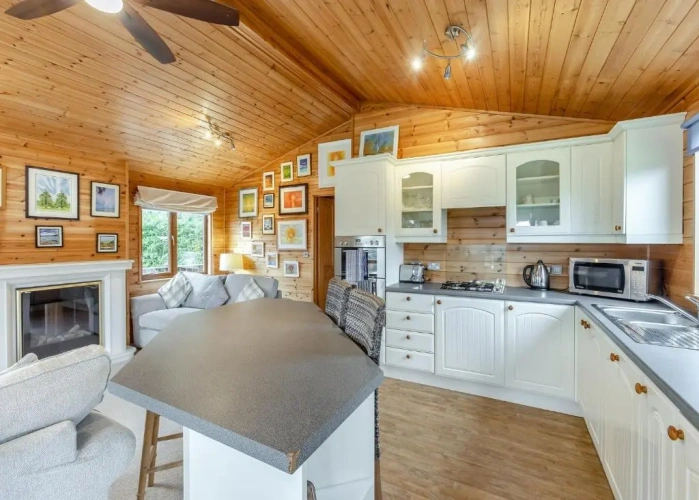 2 Bedrooms Cottage