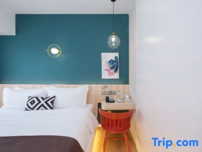 1 Bedroom Business Double Suite