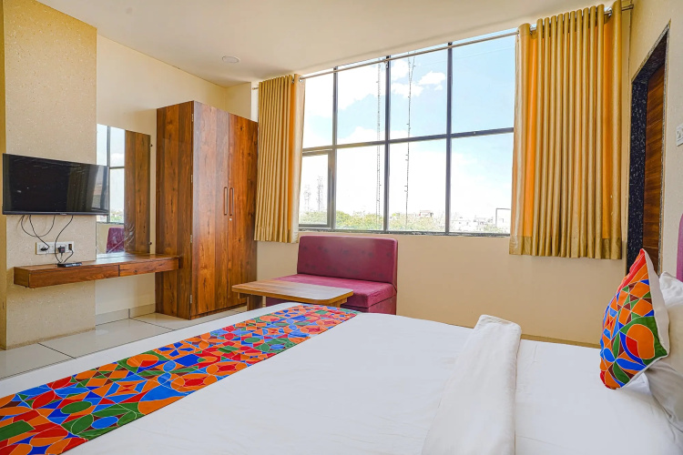Fabhotel Sukh Vilas