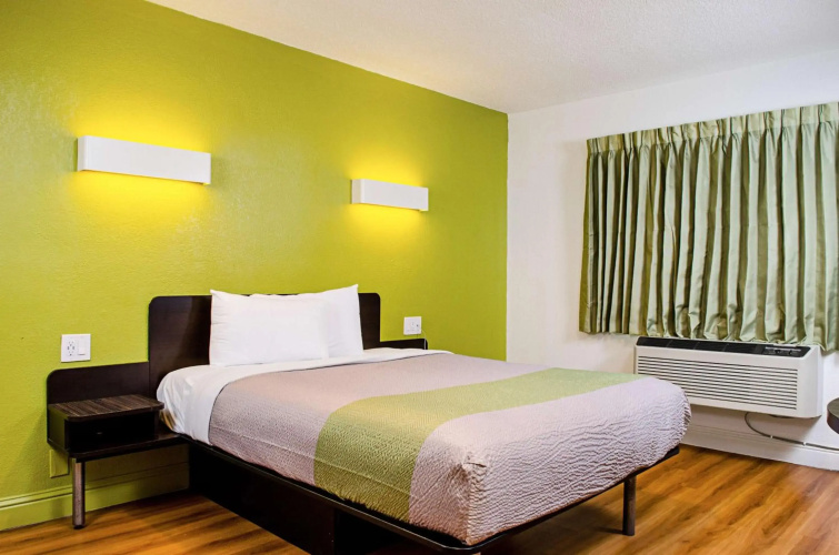 Motel 6 Modesto, CA - Downtown