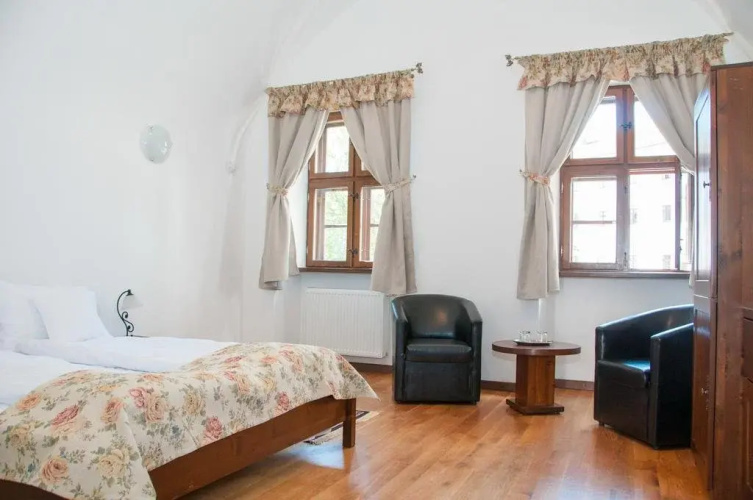Hotel Cetate