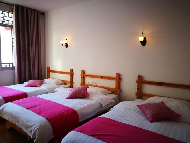 Economy Triple room