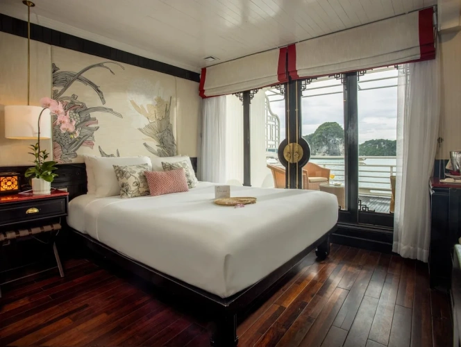 Suite with balcony