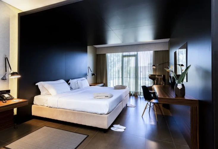Single room with garden view