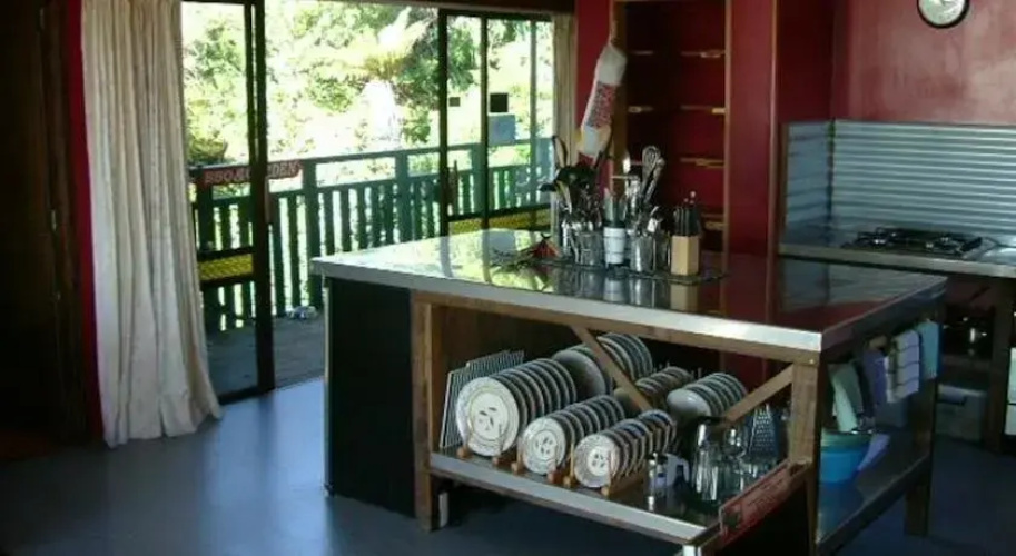 Birdsong accommodation yha