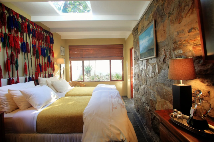 Moontide Guest Lodge