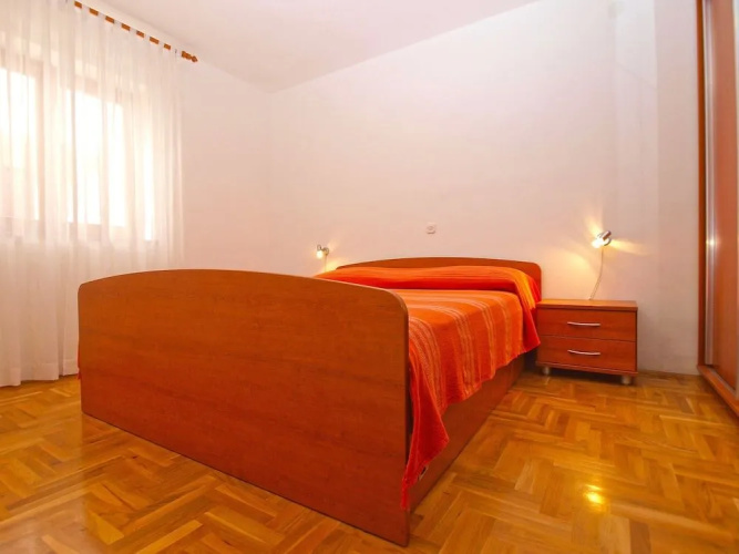 Apartment 1573