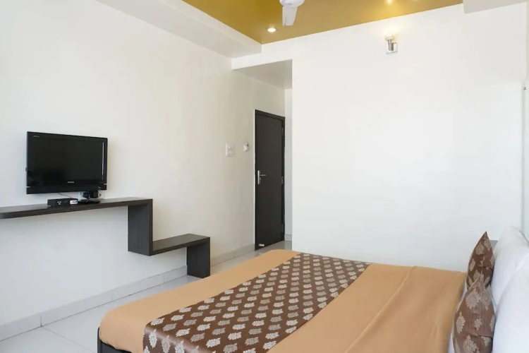 Hotel Pavitra
