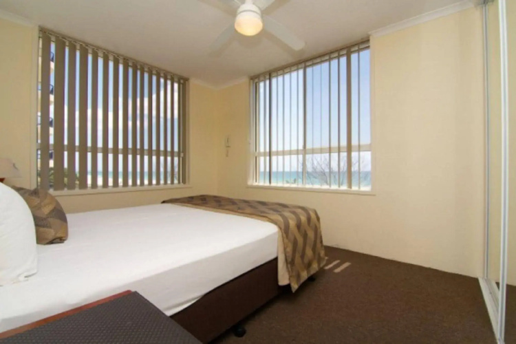 Crystal Beachfront Apartments