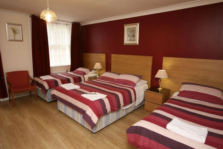 Clifton Hotel