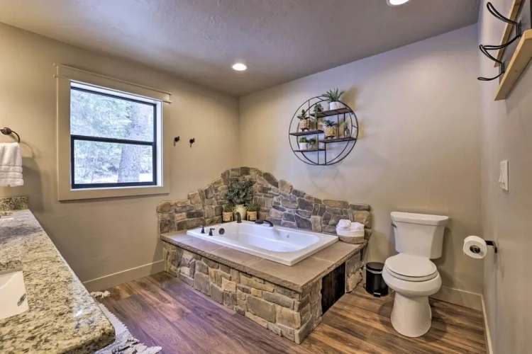 3 Bedrooms Cottage