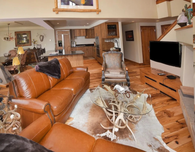 The Pines 401