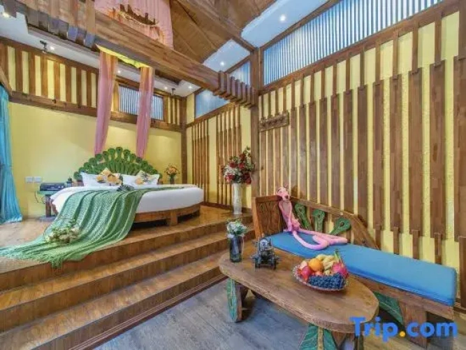 Standard Double room with courtyard view