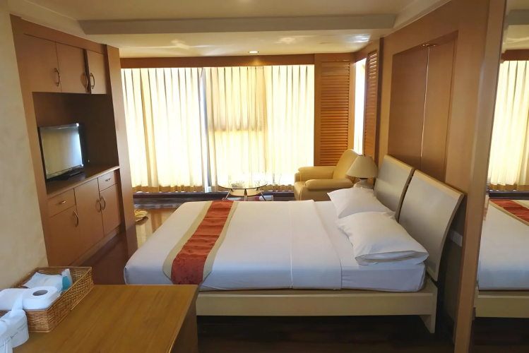 Super OYO 75385 Hotel Win Long