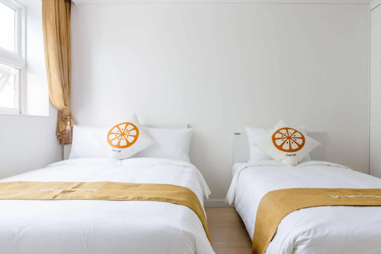 D Seven Suites