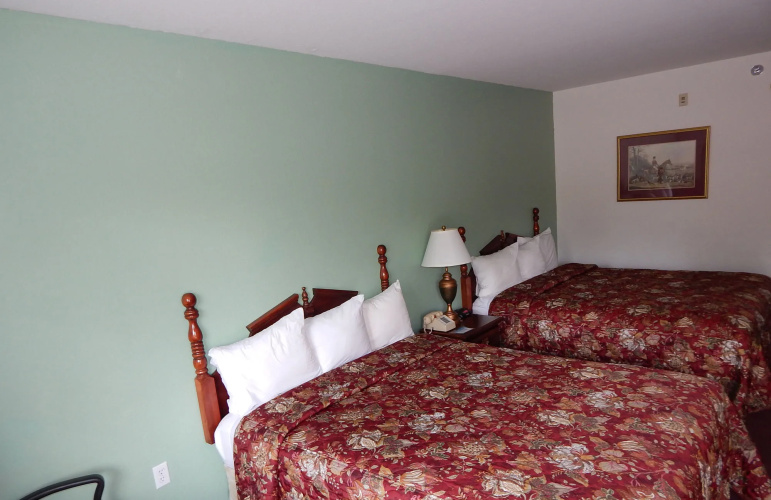 Carriage House Inn