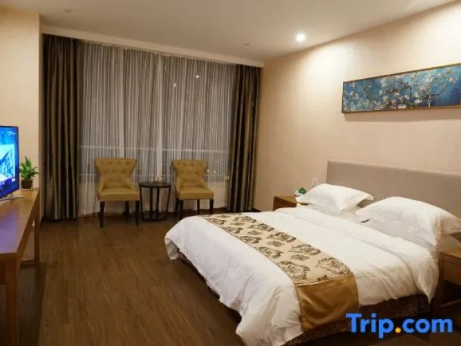 Economy Double Suite