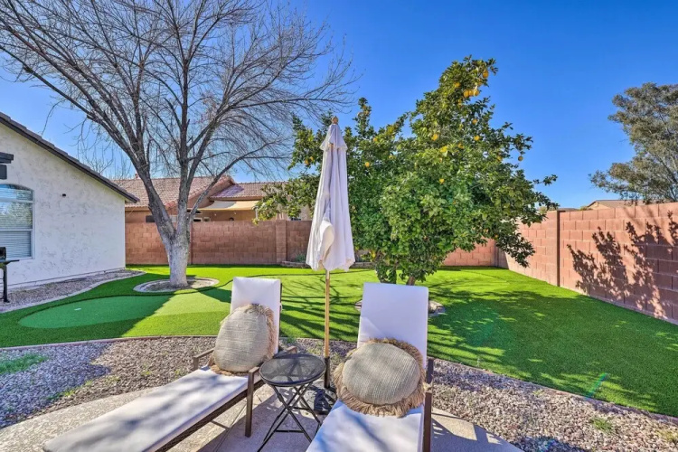 Private Heated Pool: Phoenix Sanctuary w/ Foosball